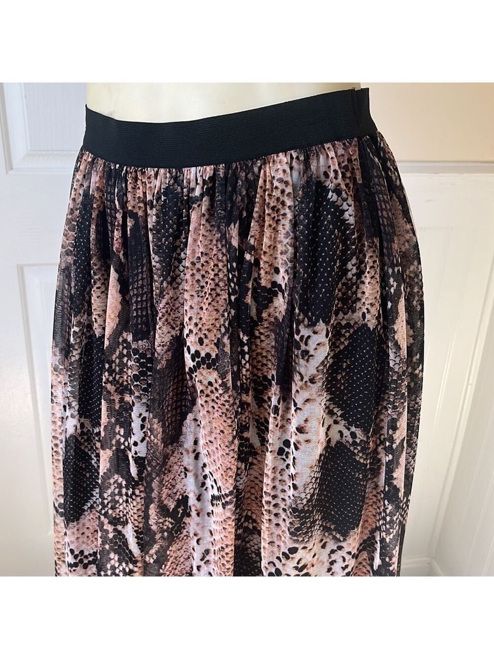 NWOT Zara Basic Snake Skin Print Pleated Midi Skirt M - Picture 2 of 11